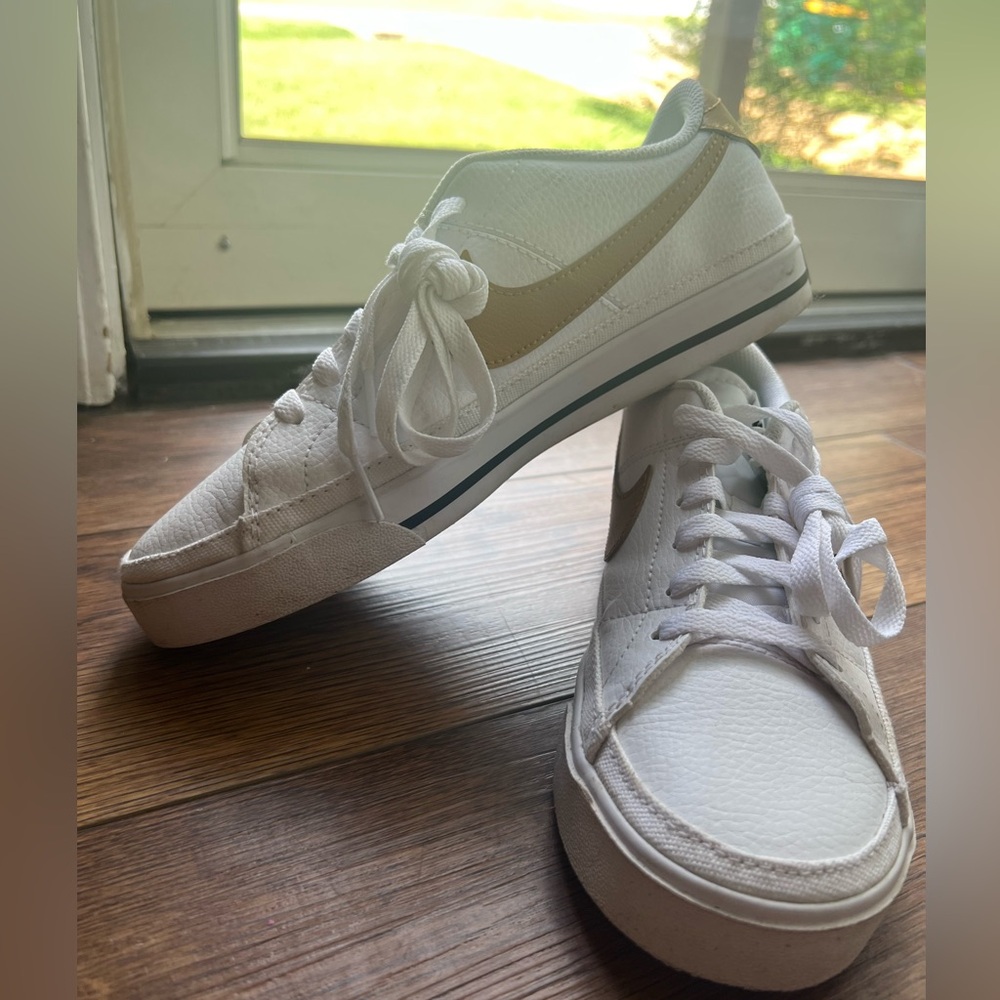 Size 8 Nike shoes